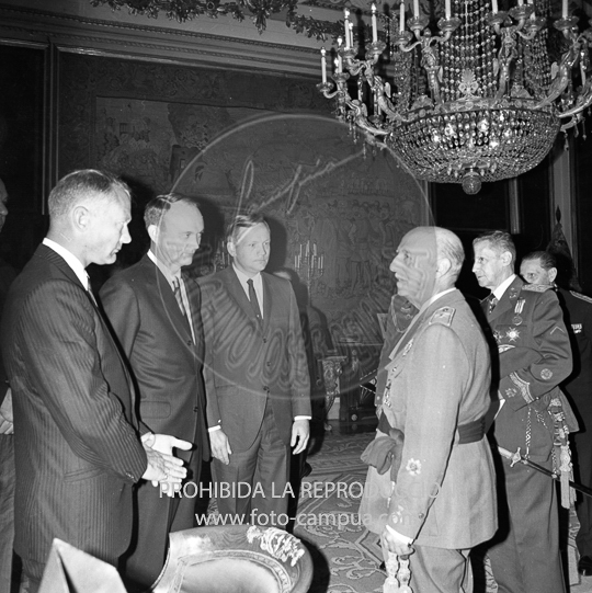 Armstron, Aldring y Collins con Franco