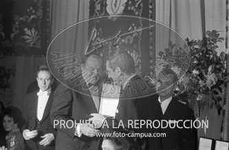 Entrega de placas a los 