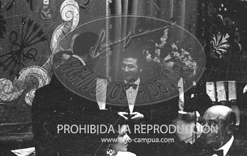 Entrega de placas a los 