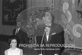 Entrega de placas a los 