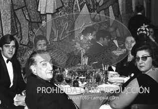 Entrega de placas a los 