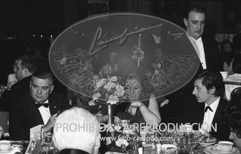 Entrega de placas a los 