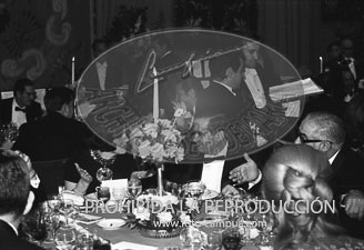 Entrega de placas a los 