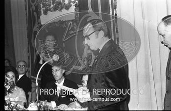 Entrega de placas a los 