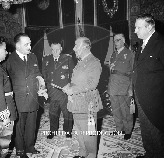 Norodon Sihanuk es recibido por Franco